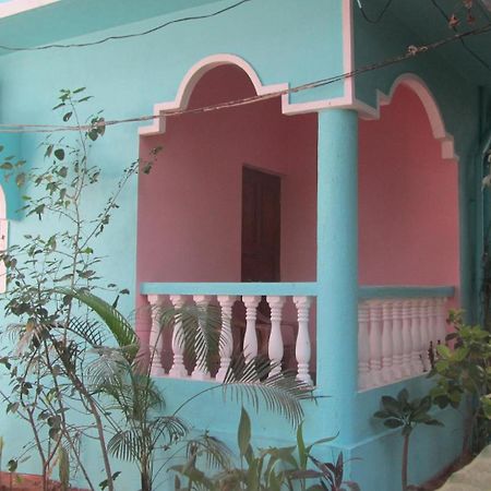 Fraddie Guest House Calangute Bagian luar foto