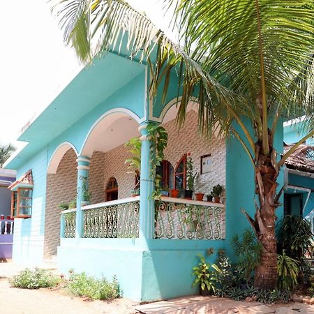 Fraddie Guest House Calangute Bagian luar foto